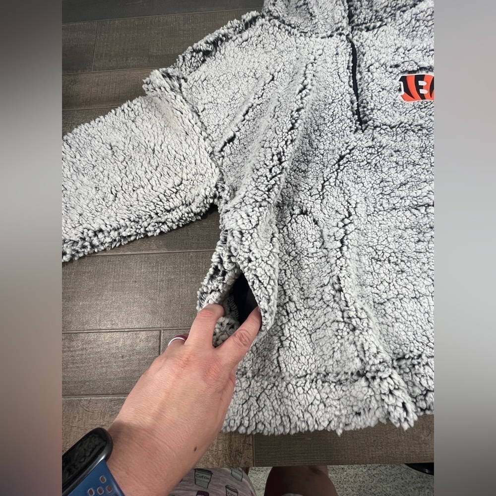 Bengals Women’s Pull On Sherpa - Picture 4 of 11